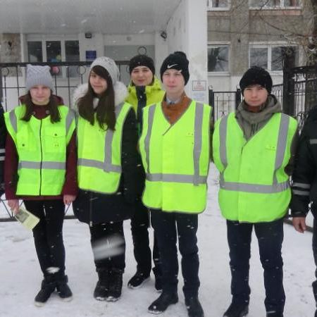 Сотрудники Госавтоинспекции и ребята отряда ЮИД школы №2 патрулировали улицы